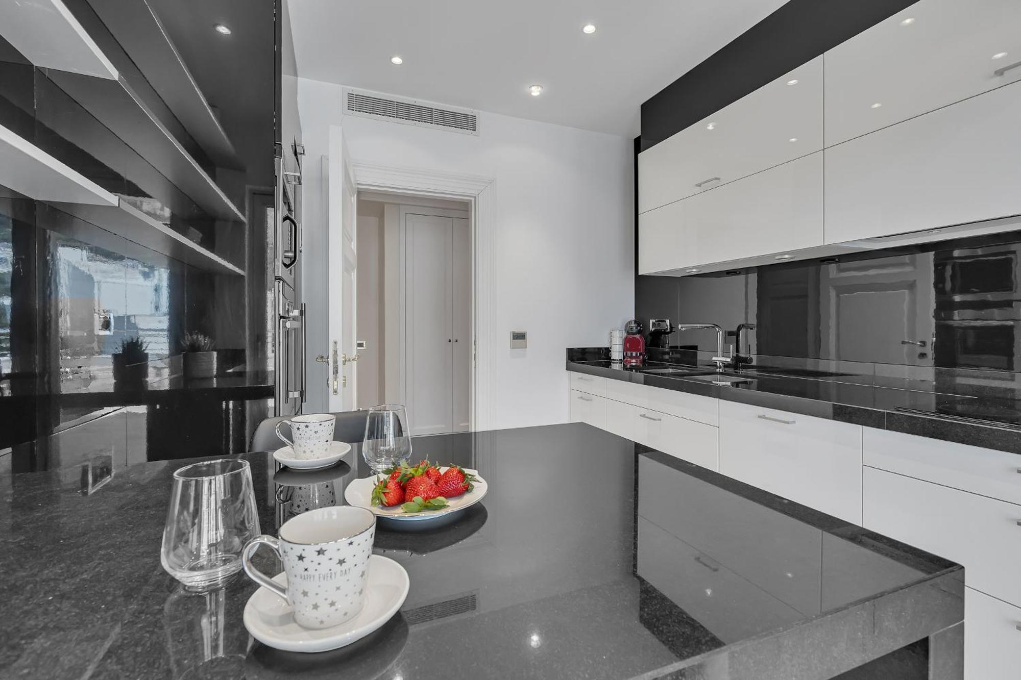 - Exklusiv Apartment